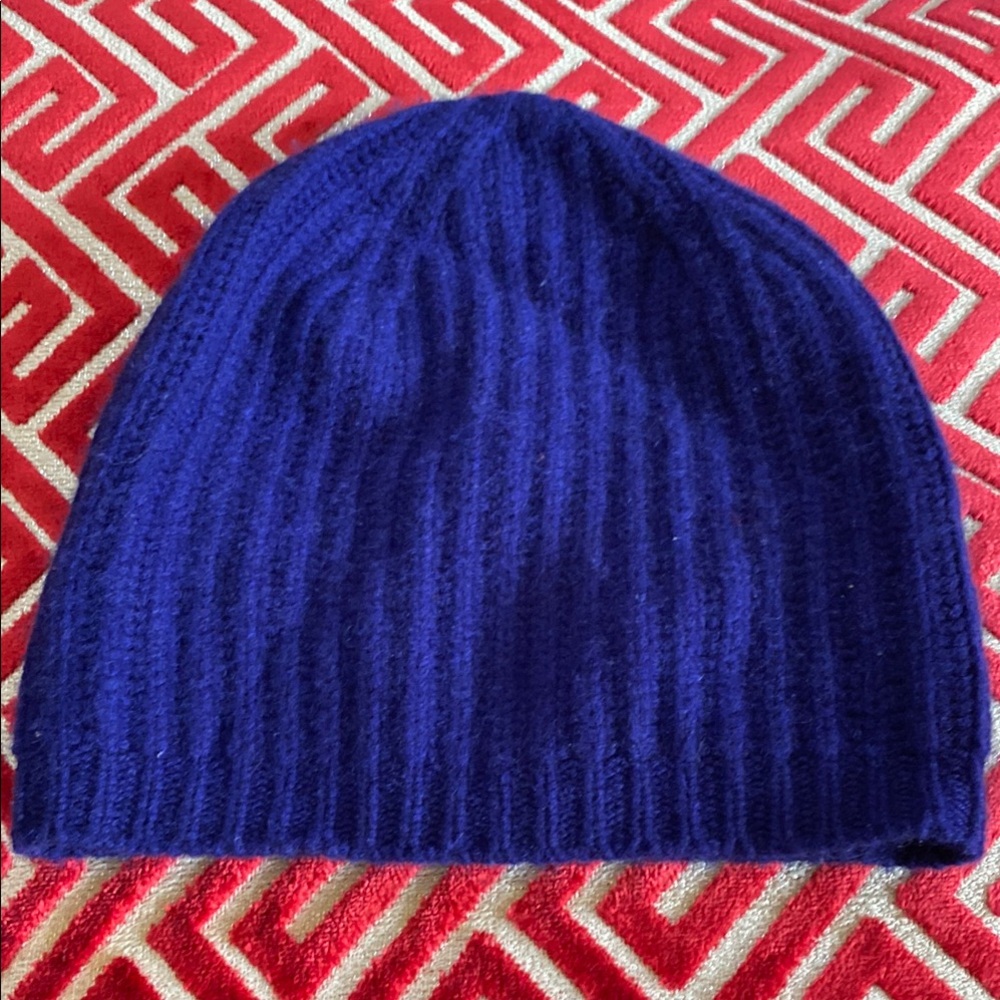 💯 Cashmere Luxurious Thicker Material Deep Blue Ribbed Hat Never Used